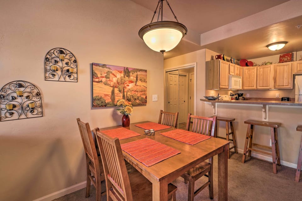 Dining Area | Dishware & Flatware