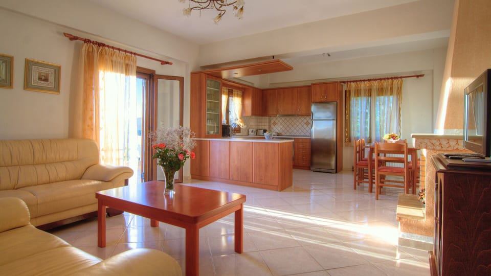 Another aspect of the living room and kitchen