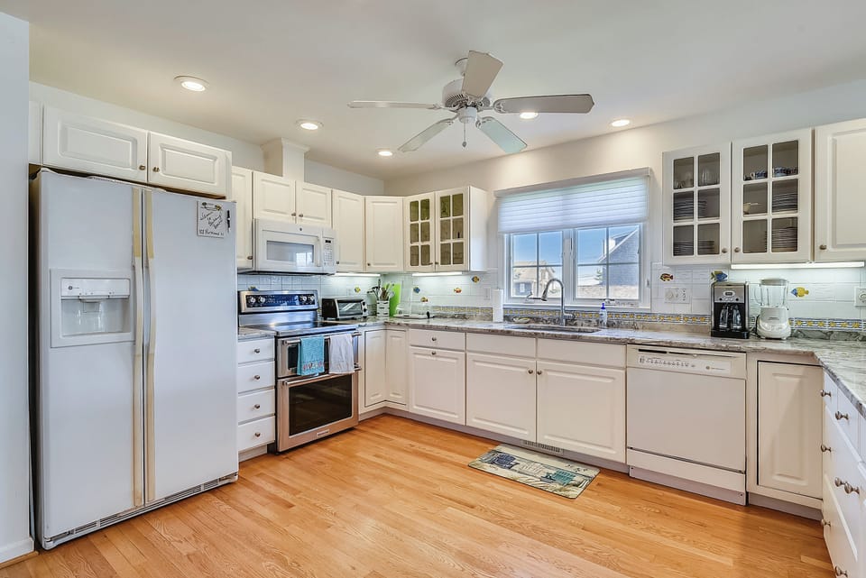 Main Level,Kitchen,