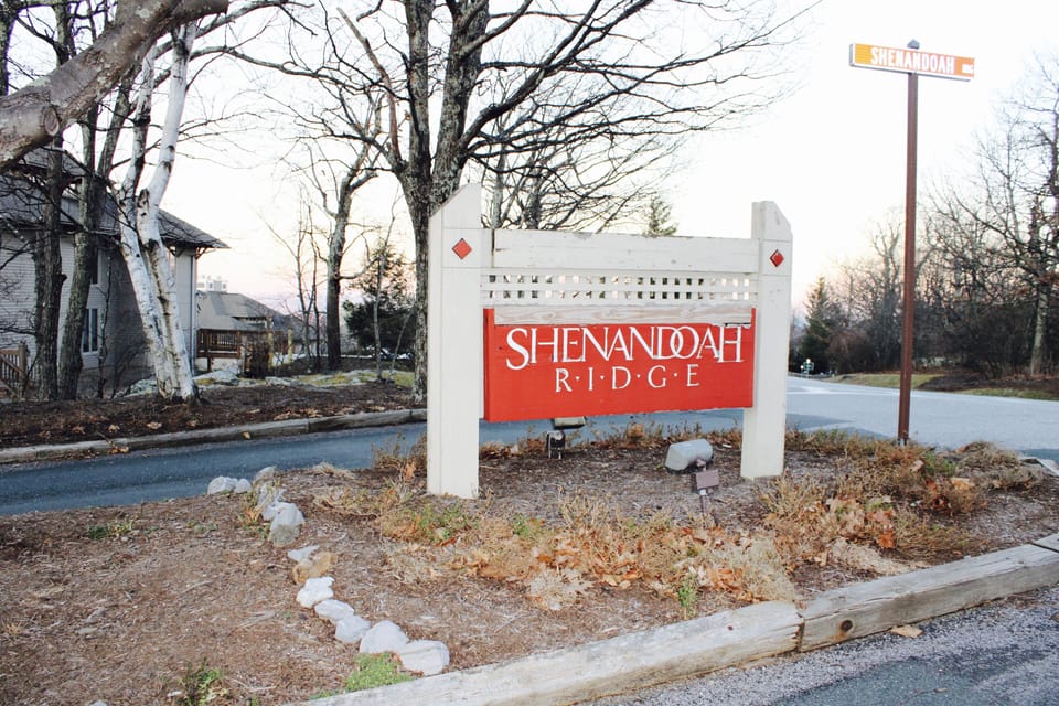 entrance

