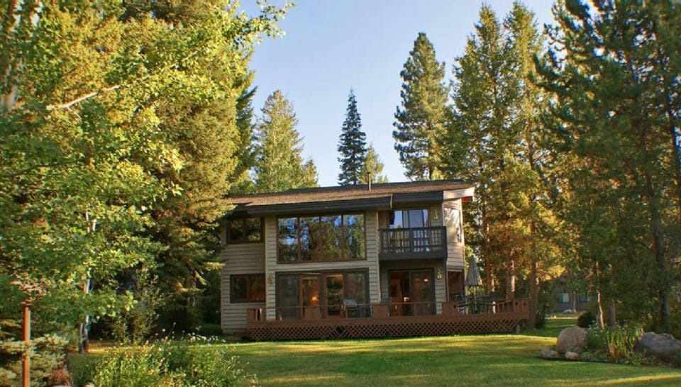 Fairway-side view of home