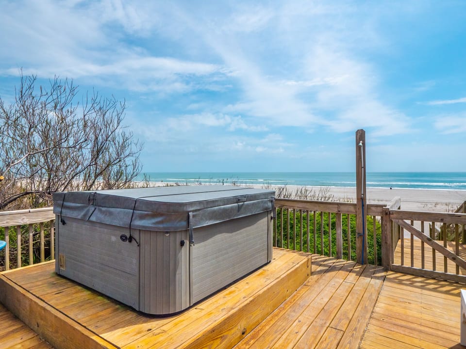 Private Hot Tub & Direct Beach Access