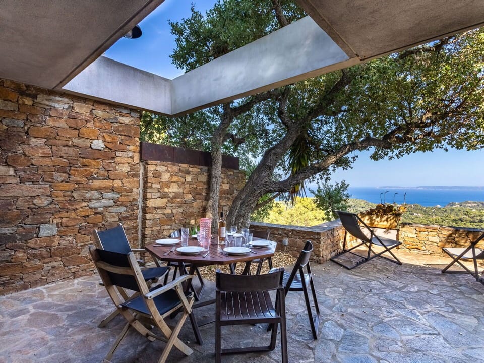 Sky, Plant, Furniture, Plant Community, Table, Natural Landscape, Chair, Land Lot, Outdoor Furniture, Tree