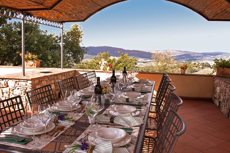 The panoramic external dinig equipped area