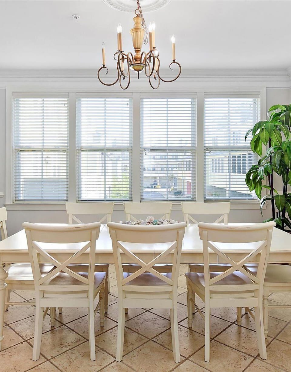 Dining-Area
