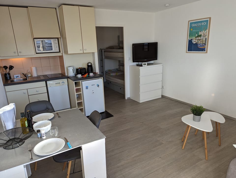 The main living room in standard studio with kitchenette