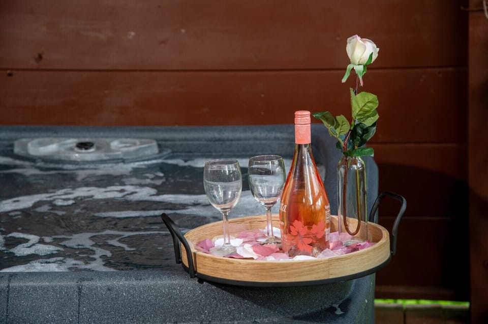 Completely private rear deck hot tub