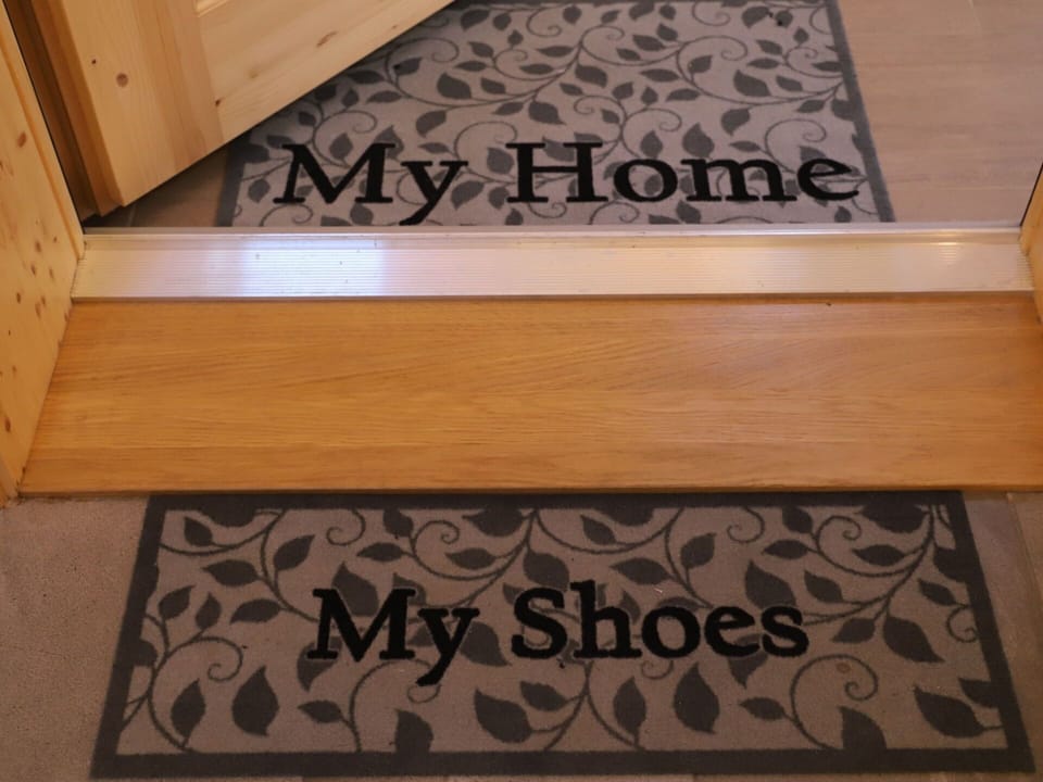 Brown, Rectangle, Wood, Flooring, Font, Floor, Wall, Wood Stain, Table, Material Property