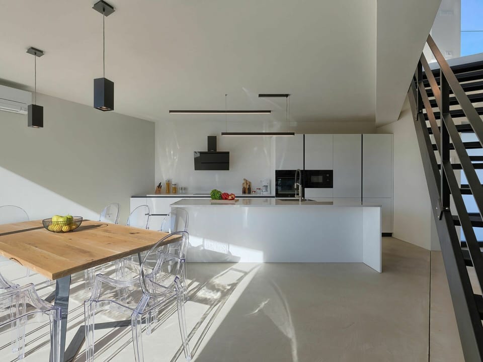 Property, Room, Interior Design, Building, House, Furniture, Countertop, Architecture, Floor, Kitchen