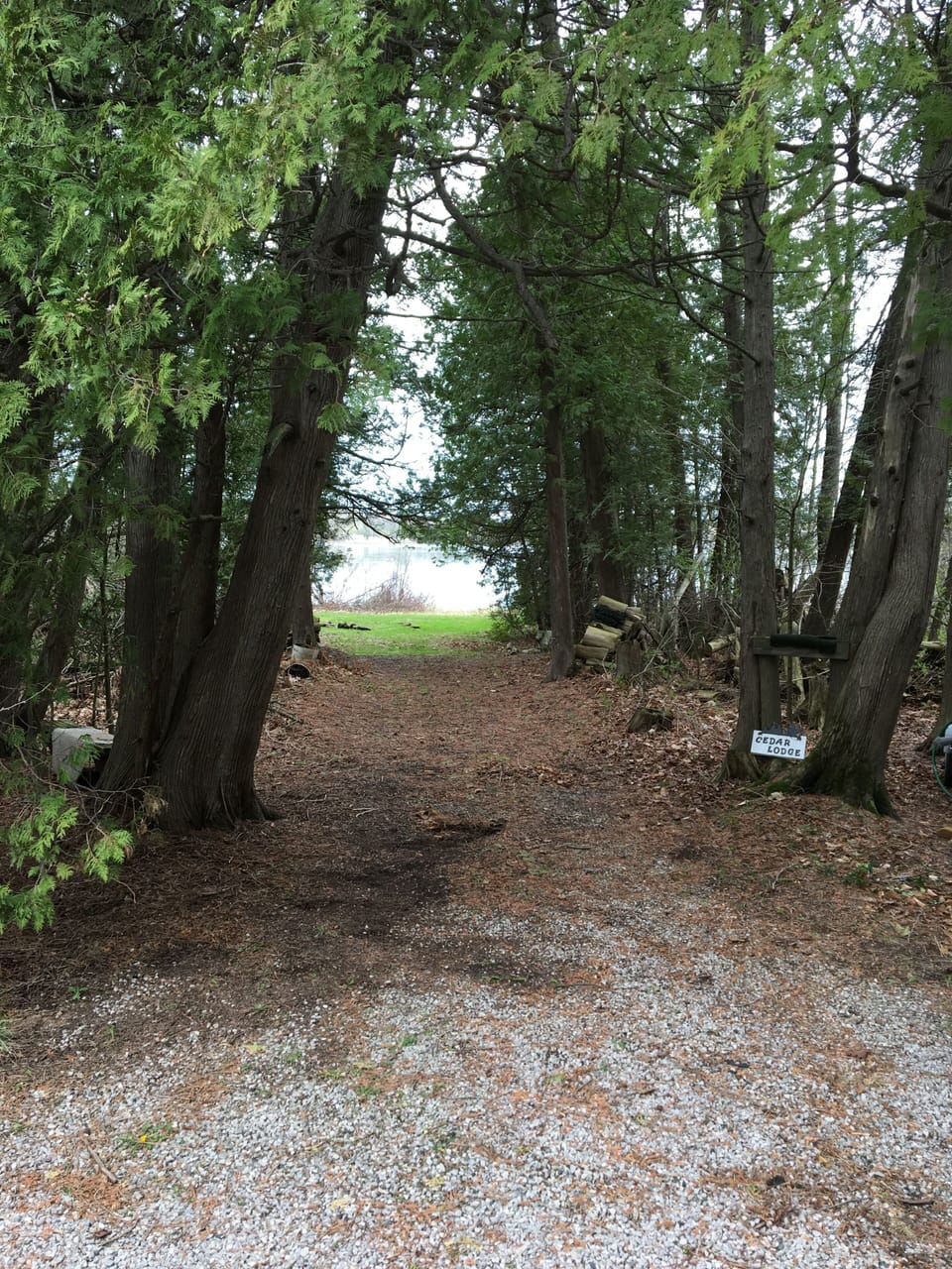 While Cedar Lodge feels just the right amount of secluded, we're minutes to town
