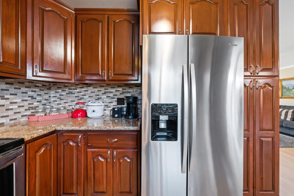 You'll have access to a chilled and filtered water/ice dispenser 