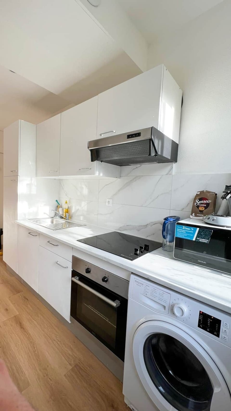 Equipped kitchen (2)