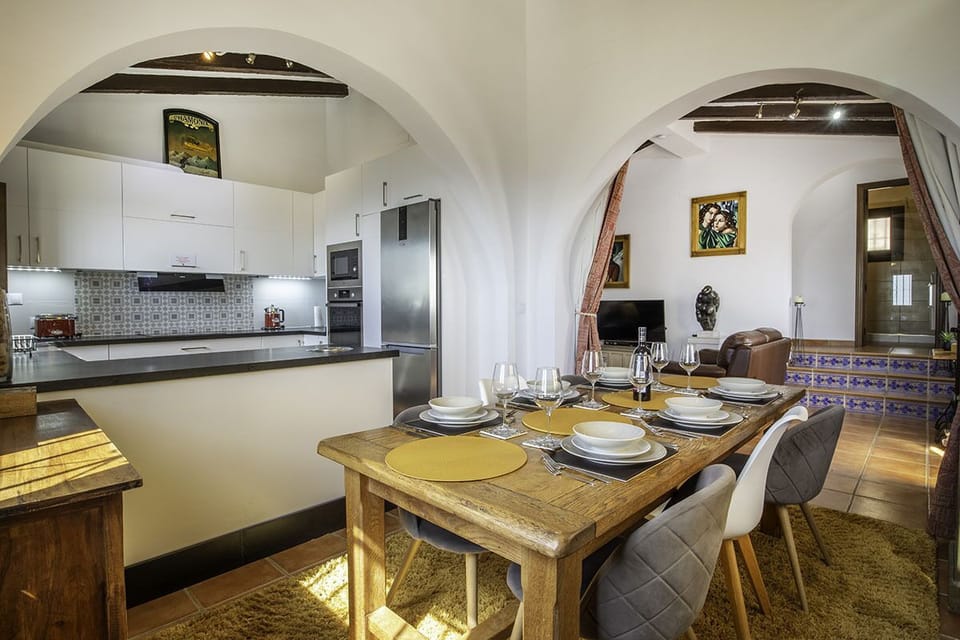 Dining room & kitchen