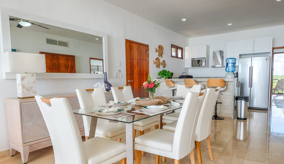 Open style dining area