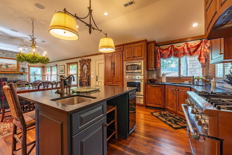Main Floor Kitchen