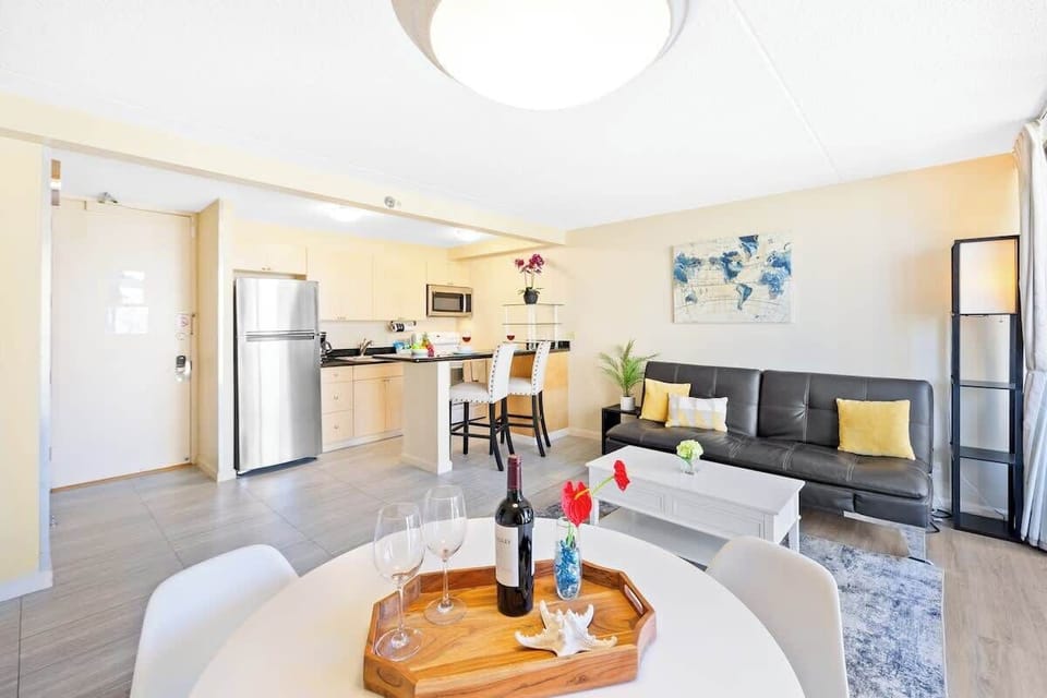 Enjoy your meal together in the dining area with 4 chairs!