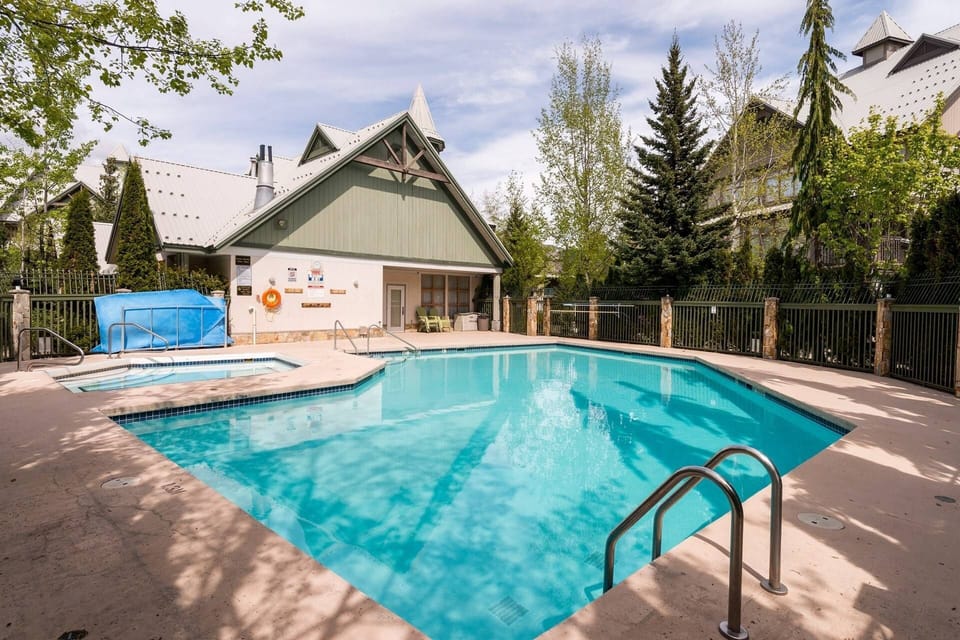 North Star has year round outdoor heated pool and hot tub