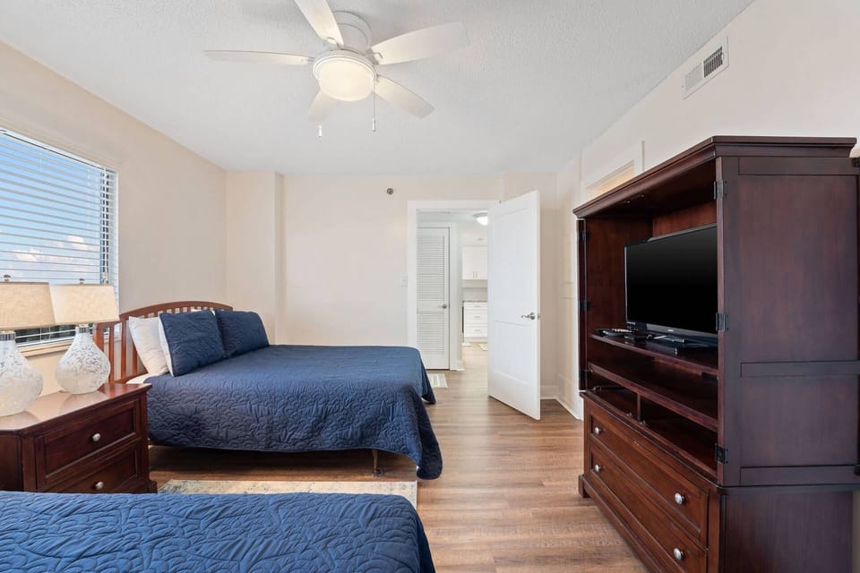 Spacious bedroom