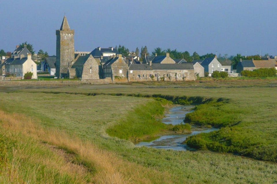Surroundings [summer] (1-5 km)