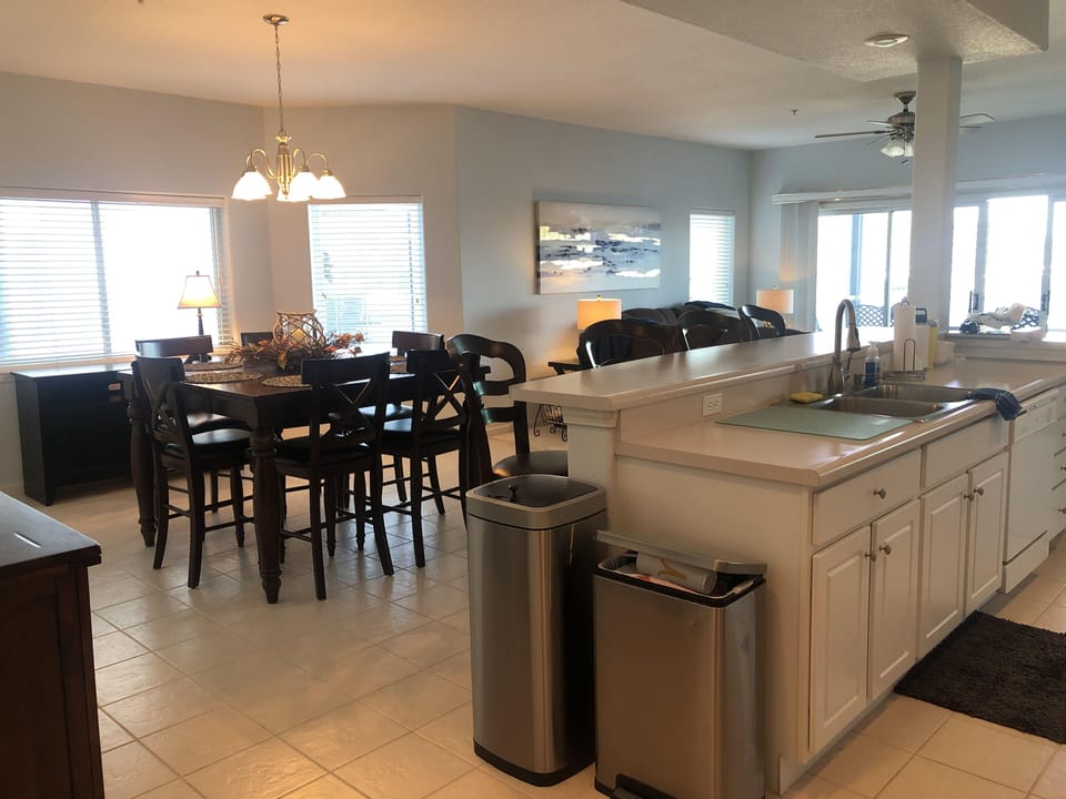 Bar top seating for 6 and 4 additional stools at the island