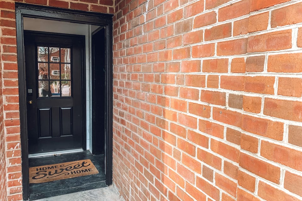 Entry from private parking space