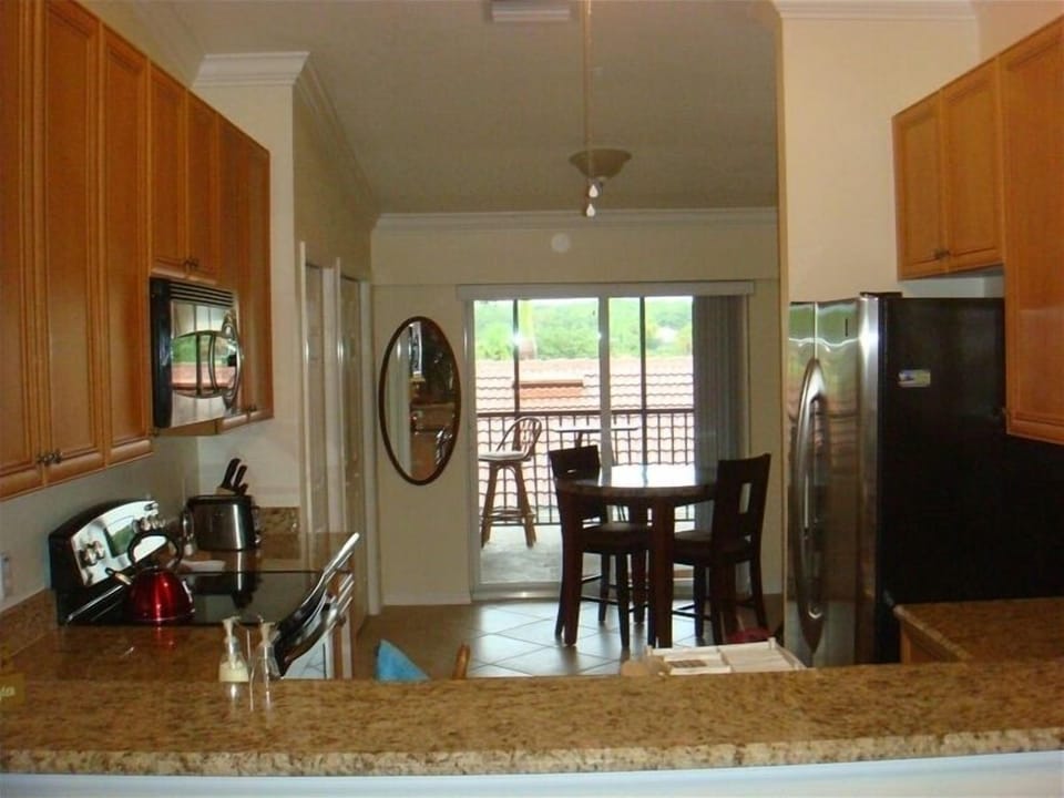 Eat-in kitchen off the front Lanai