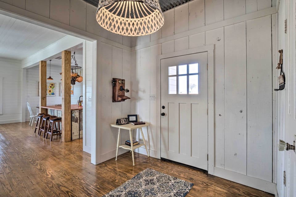 Entryway | Entry Via Lockbox