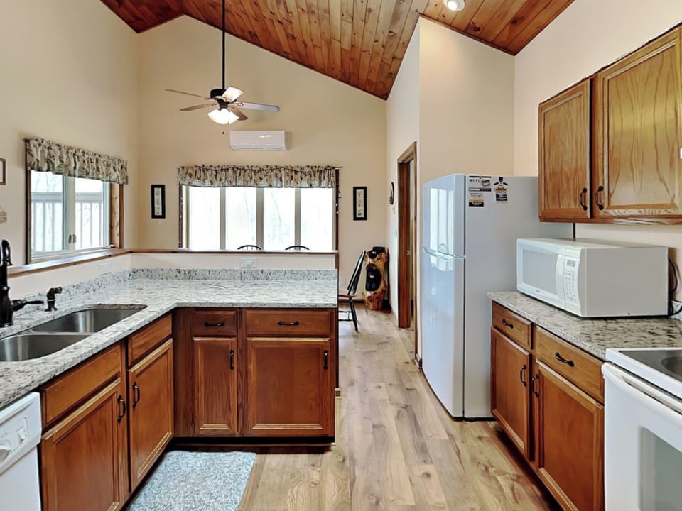 Full Kitchen