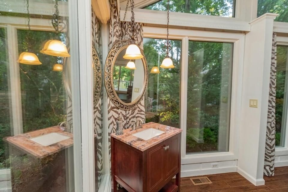 Master Bathroom.