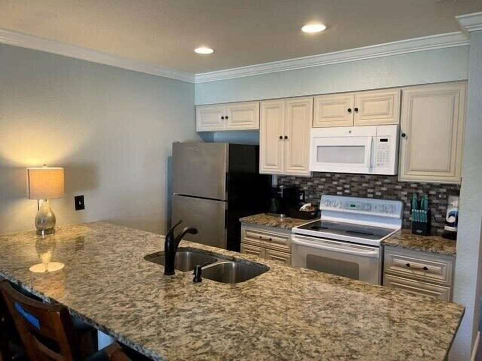 Kitchen/bar