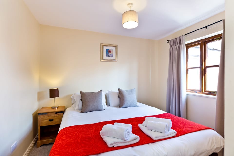 En-Suite Shower Super-King/Twin Bedroom