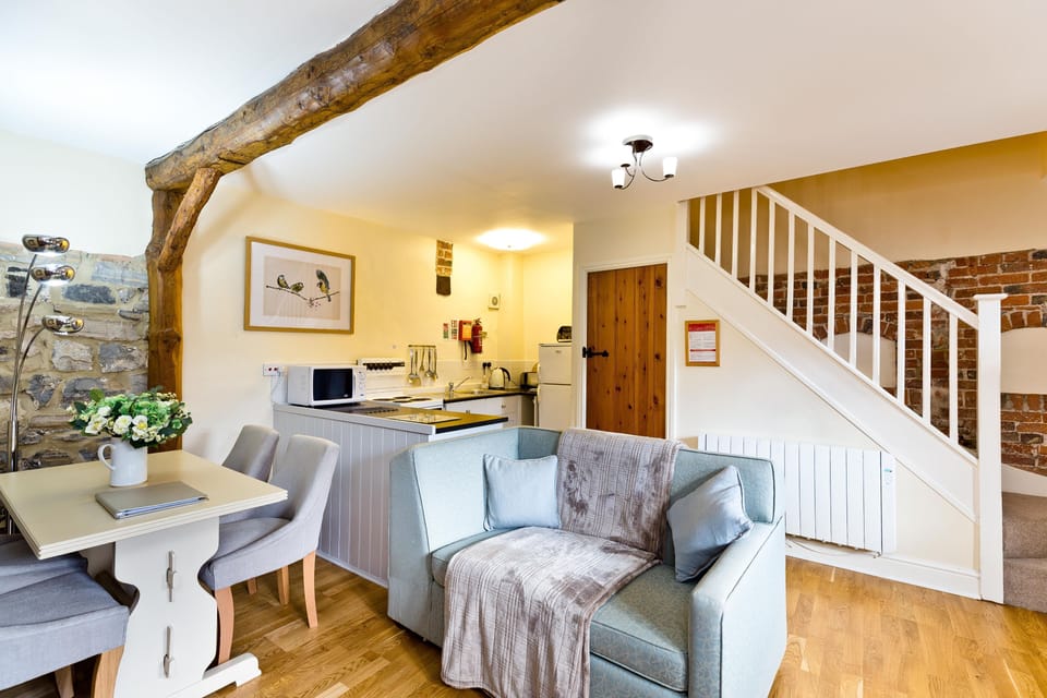 Open plan kitchen, dining area