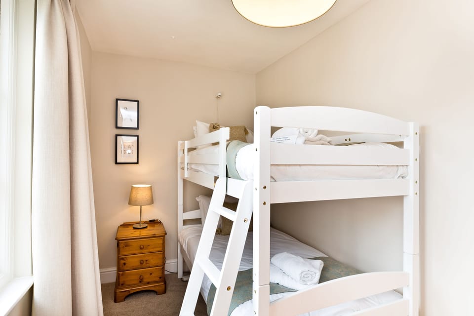 Bunk-Bed Room