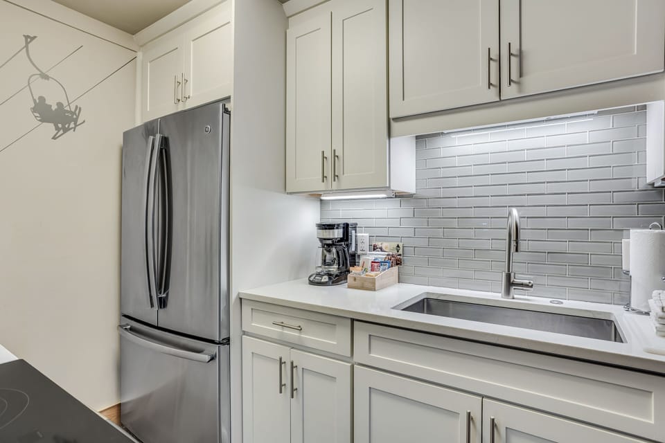 Renovated full kitchen