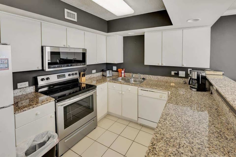 Kitchen Area with Amazing Views!