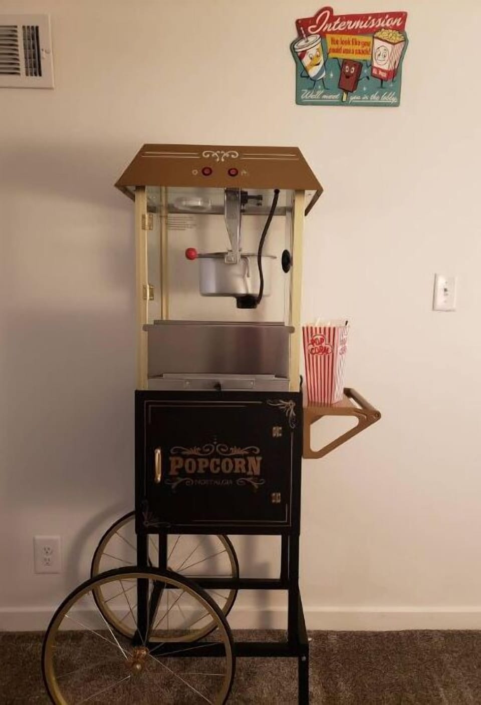 Popcorn machine