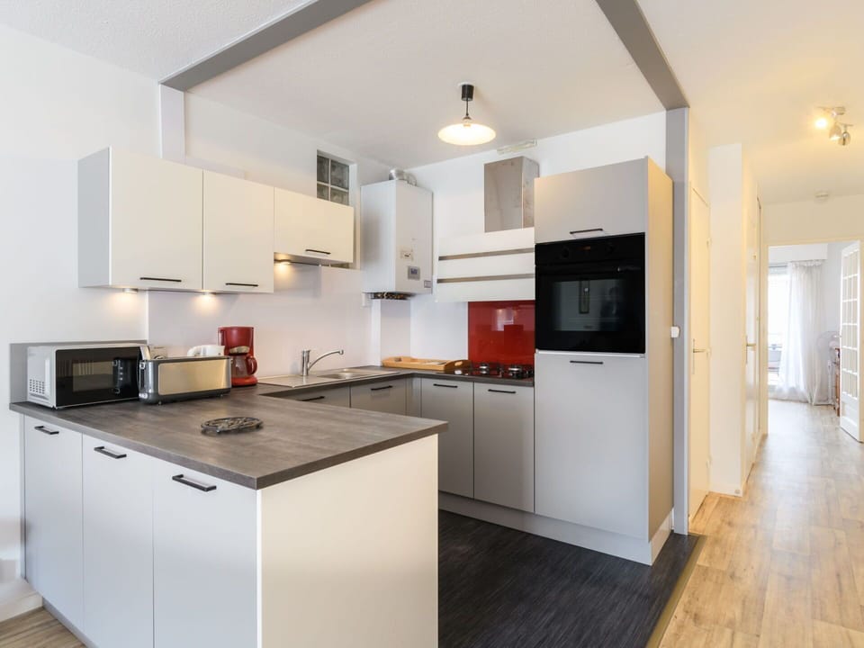 Building, Cabinetry, Countertop, Kitchen Appliance, Home Appliance, Kitchen Stove, Wood, Kitchen, House, Interior Design