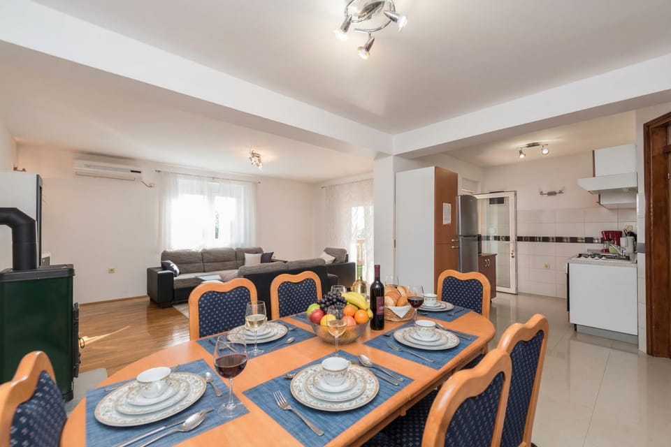 Living and dining room