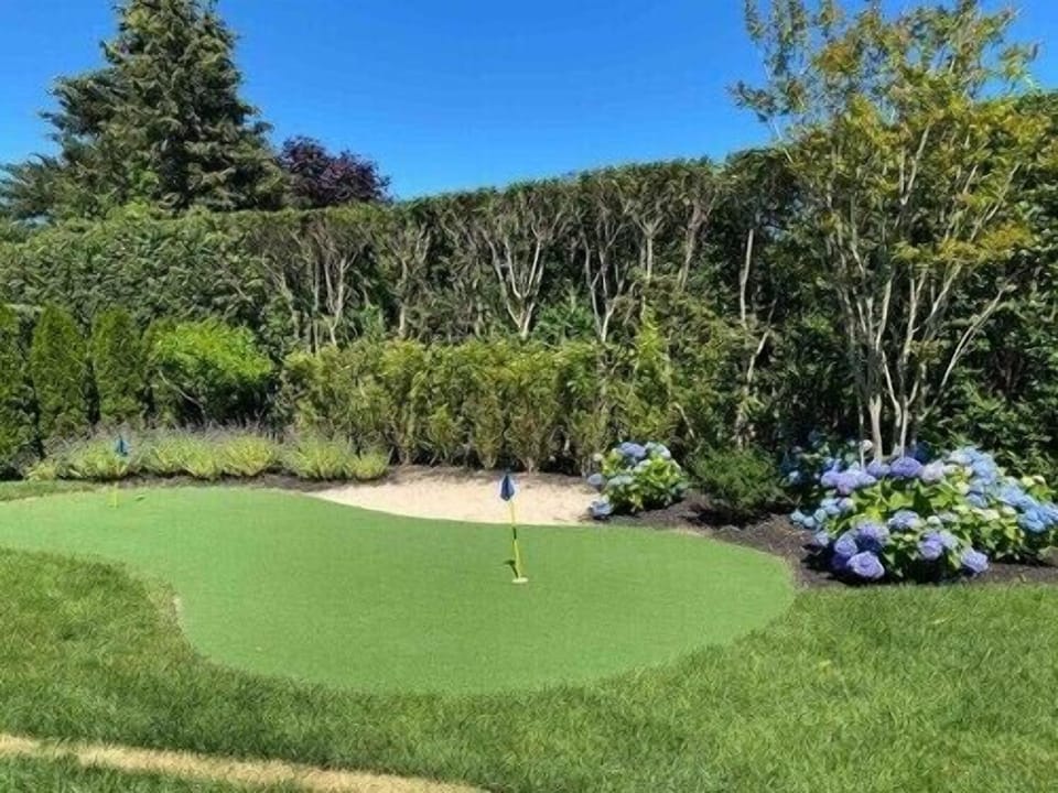 Putting green! 