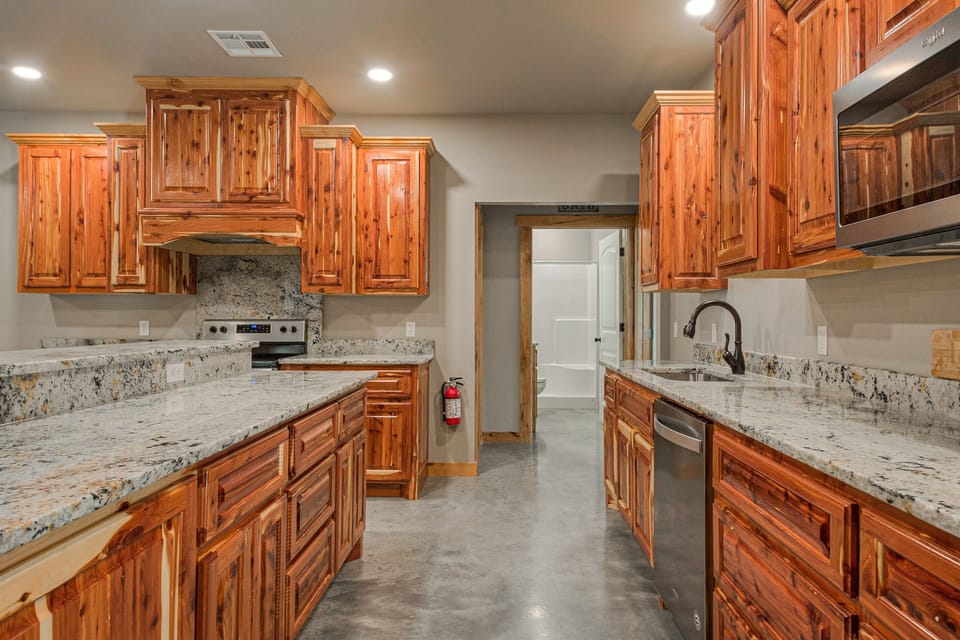 Spacious and beautiful countertops