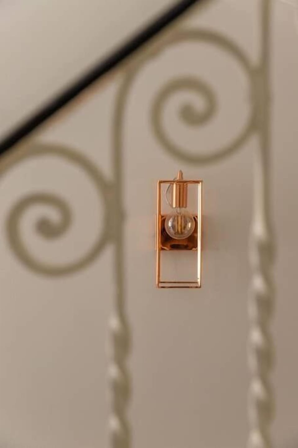 Detail of light in common areas.