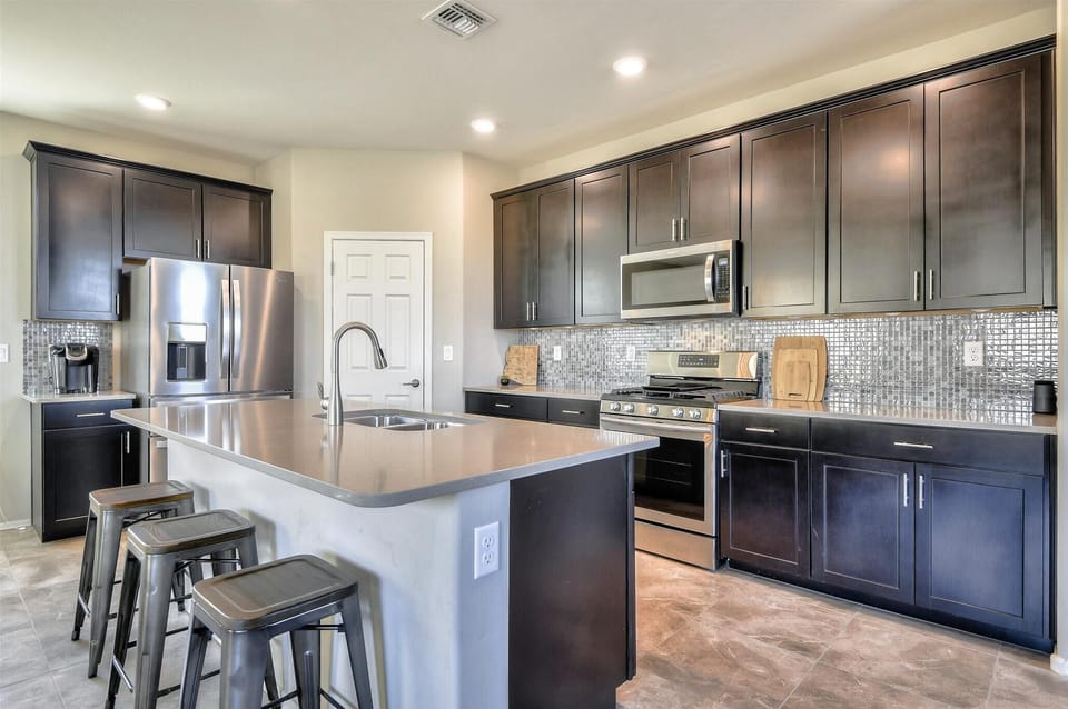 Full kitchen view