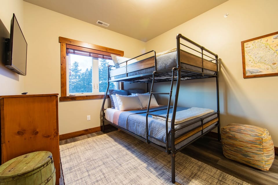 3rd Bedroom - Full XL over Queen Bunk