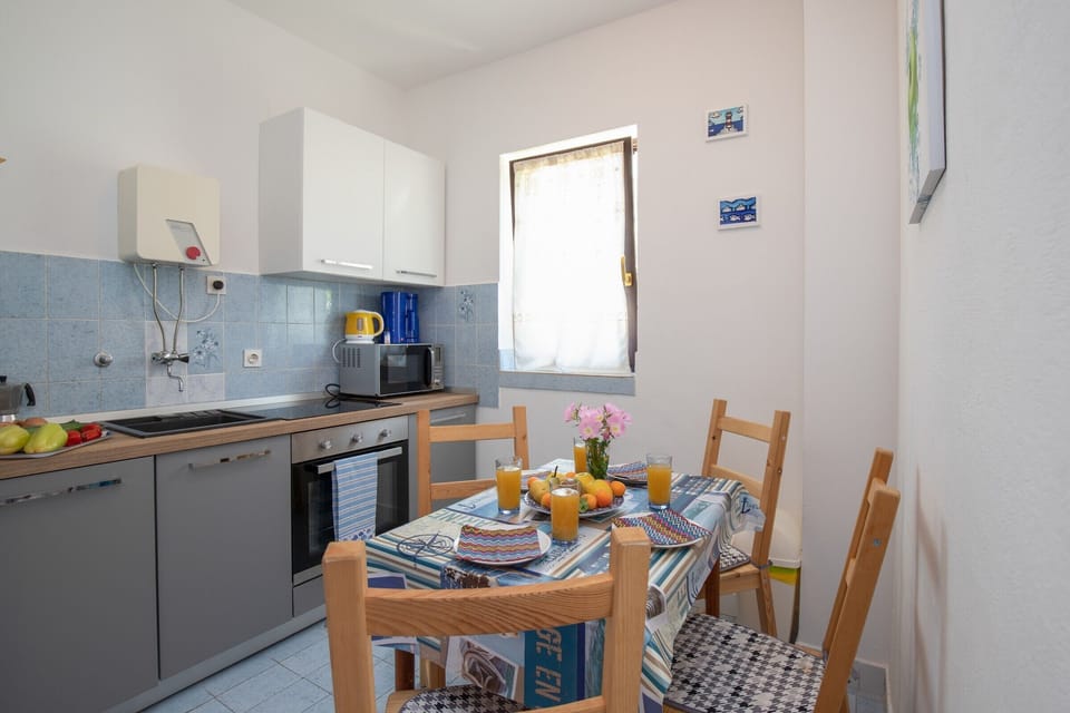 Kitchen and dining area