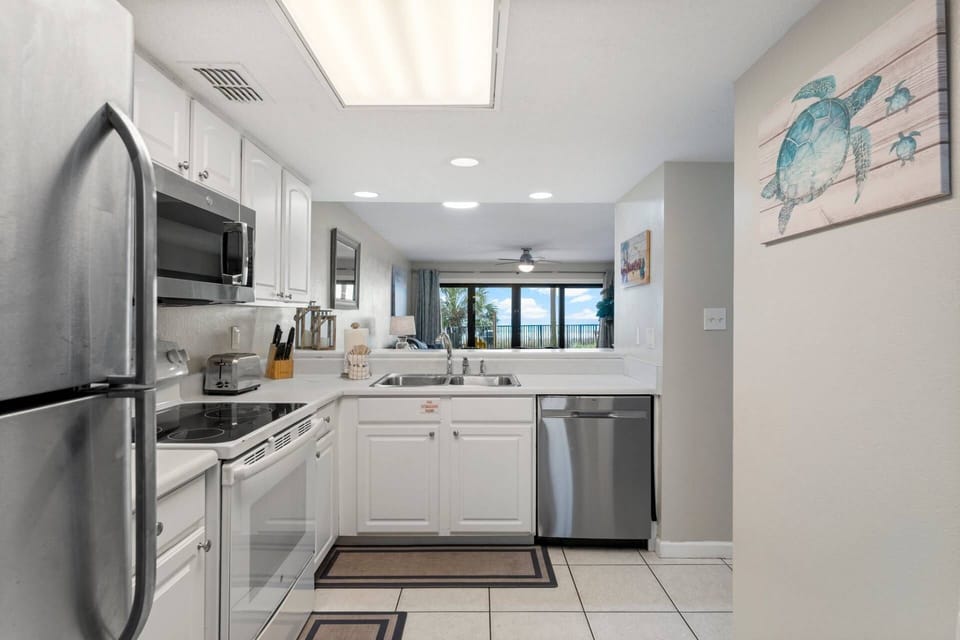Updated kitchen with ample counter space