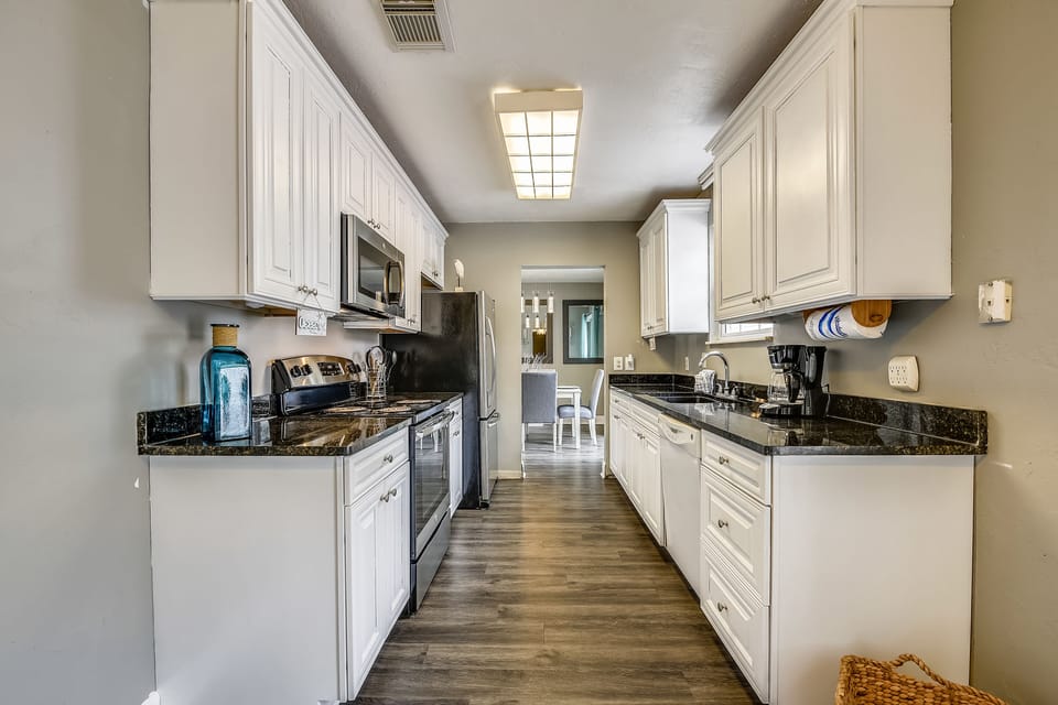 Fully Stocked Kitchen