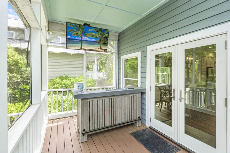 Screened in Porch