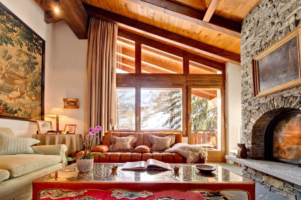 Sitting Room 2nd Floor 