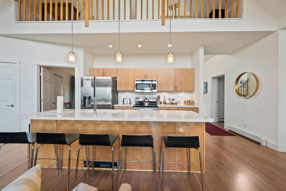 Kitchen island seating for 5