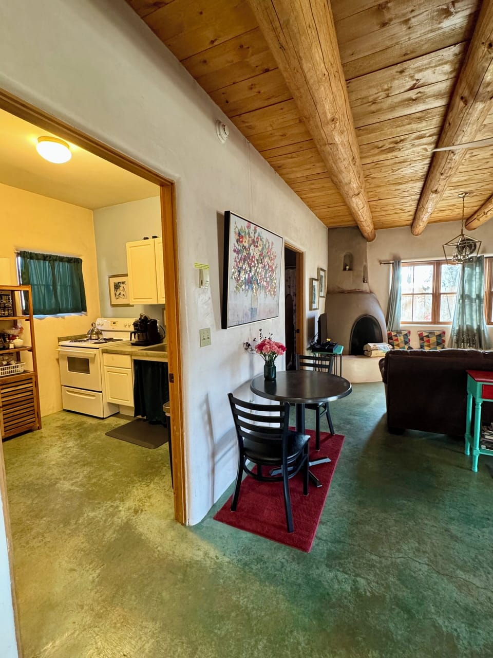 The kitchen is right around the corner. 